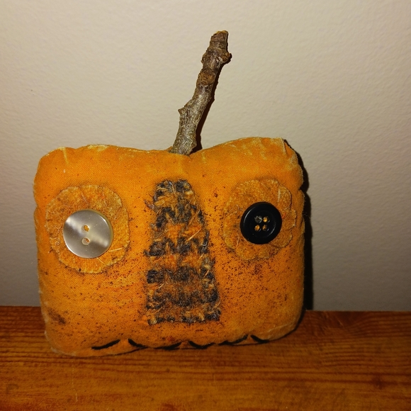 Really Cute primitive pumpkin - Picture 1 of 1